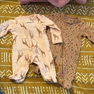 Lot of 2 Carters Giraffe and Leopard Print Footie pajamas Newborn